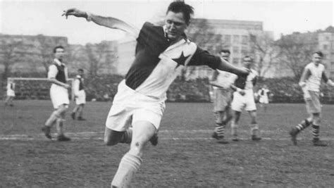 Fakat onu bu halde basan kişi korkut olur! El olvidado Josef Bican, el mayor goleador europeo de todos los tiempos