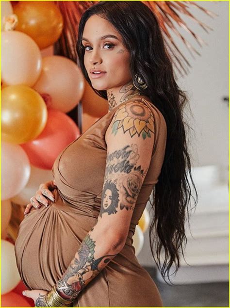 I didn't even know kehlani and her baby daddy split up and now she's dating yg??? Kehlani Shares Stunning Photos From Her Baby Shower ...