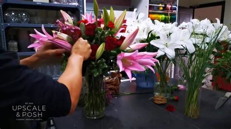 Our flowers are available in bunches, bouquets, or various arrangements in vases, boxes, or baskets. Flower Delivery Dubai Near Me - Flowers & Gifts Online ...