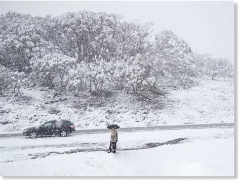 Australia in huge snow april 2020! Almost summer snow in Australia with giant hail, record ...