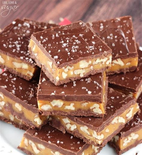 The crunchy pecans, the chewy caramel, the chocolate that melts in if you use your imagination. How To Make Turtles With Kraft Caramel Candy / Homemade ...
