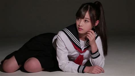 After killing her uncle's murderer with a machine gun, her yakuza… Kanna hashimoto : Japanese Beautiful woman memory