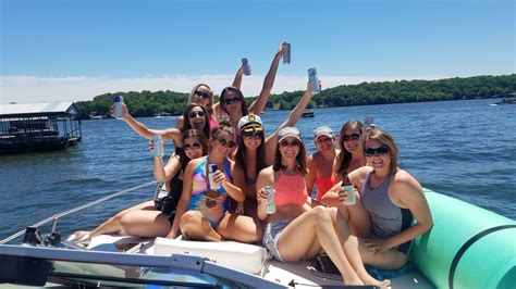 Party on the lake during the 4th of july weekend. Top 10 LOZ Places to Rent a Boat | Lake of the Ozarks ...