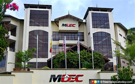 Mdec will lead the nation into the new decade as the region's preferred digital economy, contributing almost 20% to the country's gdp (highest among asean. MDEC continues to attract high performing talent in ...