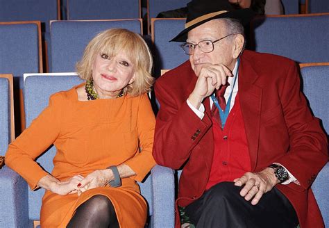 Alla mia età, la partita di pallone, come te non c'è nessuno, il ballo del mattone, il geghegè, cuore. MILAN, ITALY - NOVEMBER 30: Rita Pavone and Teddy Reno ...