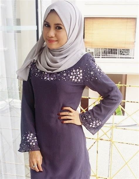 Inilah menurut pandangan mata dan hati. Gambar bertudung Mila Jirin pakai baju kurung ketat