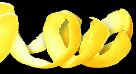 Come e quando si fa il limoncello. Come fare il limoncello: la ricetta per un delizioso ...