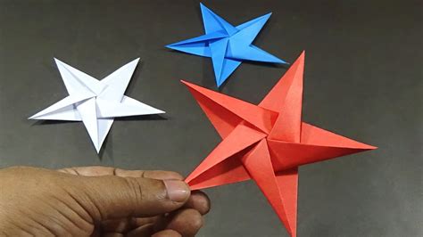 1) to make your origami lucky stars, you will need a strip of paper. How To Make A Origami Christmas Star With Money : How to ...