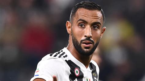 A collection of facts like salary, net worth, relationship, clubs, football, career, bio, dating, height, weight, and more can also be found. Benatia elogia Ronaldo: «Meriterebbe di vincere il Pallone ...