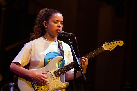 Proceeds from ato records' silence is not an option (turn this up) go to. Nilüfer Yanya in de Botanique | Humo