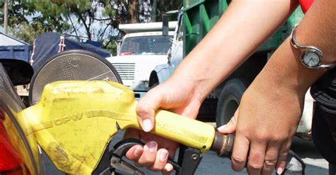 Sobretasa a la gasolina y acpm. Desde ayer, la gasolina subió $101 y el Acpm $138 - La ...