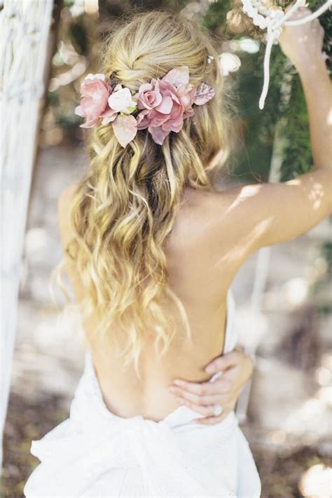 The tradition of decorating your hair with flowers dates back to the 1800s. Most Outstanding Simple Wedding Hairstyles - The WoW Style