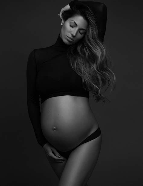 Artistic creative unique maternity photos. Pin on Photography