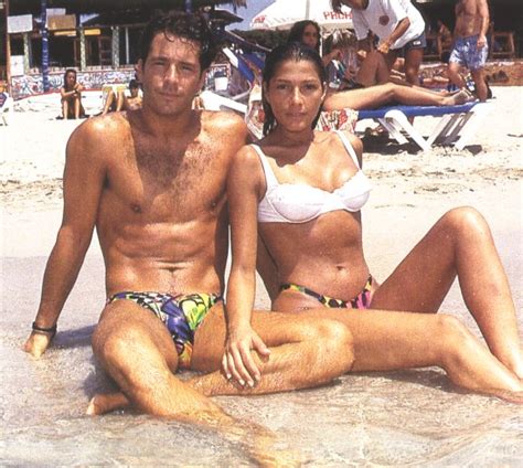 Nesta época conheci o fotógrafo mario testino, que me fotografou para revista vogue alemã, e no fim de 2009 recebi o convite para estrelar a campanha de perfumes da dolce & gabbana com as tops naomi campbell, claudia schifer e eva herzigova. Eduardo Capetillo Desnudo