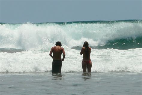 Playa maitencillo is situated west of la laguna. Playa de Maitencillo | Pareja de enamorados en Maitencillo ...