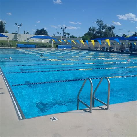 Our aquatic and fitness center is a beautiful, 27,000 square foot facility featuring two indoor pools, a fitness center and strength training room. Cactus Aquatic Center (Scottsdale, Arizona) - Nageurs.com