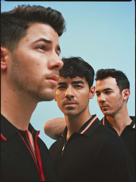 12,762,630 likes · 25,589 talking about this. Jonas Brothers: Đẳng cấp của những quý ông làng nhạc