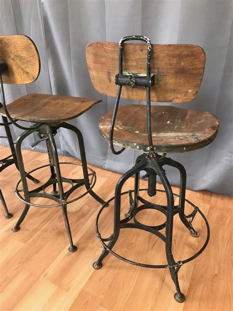 A wide variety of adjustable swivel bar stools options are available to you, such as appearance, specific use. Toledo Industrial Adjustable Height Swivel Stools with ...