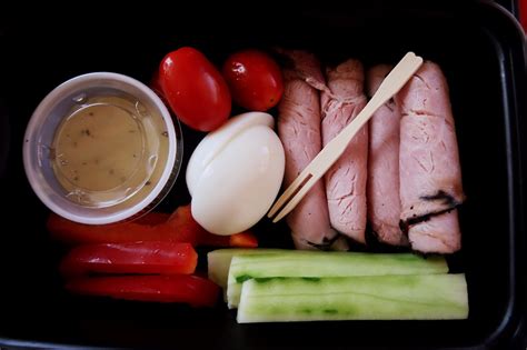 Enjoy low warehouse prices on a variety of deli meals. Deli Snack Bistro Boxes