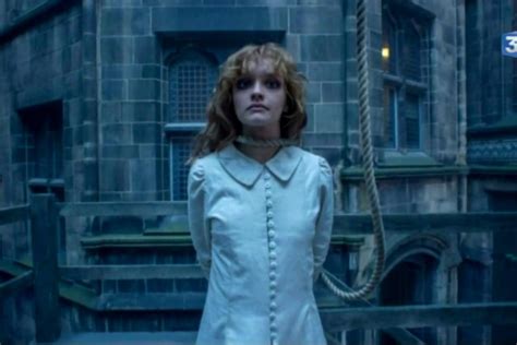 Selon la rumeur, ces crimes ne peuvent avoir été perpétrés que par le golem, une créature des légendes hébraïques d'europe centrale. Movie Reviews - The Limehouse Golem | Punk Rock Theory