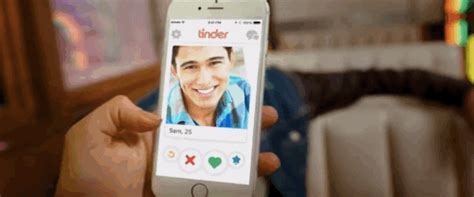 One of the most popular online dating app for teens, bumble app comes with all the features that you expect on a dating app. Tinder Is Wrong: Teens SHOULD Be Allowed On Dating Apps ...