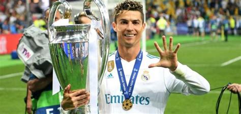 حسم نادي ريال مدريد الإسباني، اليوم السبت، موقفه من إمكانية عودة النجم البرتغالي كريستيانو رونالدو، مهاجم يوفنتوس الإيطالي حاليا، إلى جدران قلعته البيضاء. إنجازات كرستيانو رونالدو مع ريال مدريد - سطور