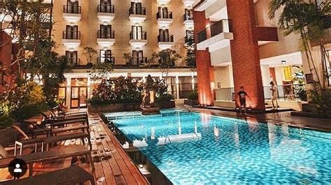 Jalan dari kota batu ke coban talun sangat nyaman dan indah, dengan pemandangan pegunungan pada sisi barat gunung arjuno. Berencana Staycation di Batu Malang? 5 Hotel Ini Tawarkan ...