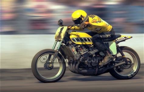 This page is dedicated to the continual revival of americas true motorcycle sport, flat track oval and tt racing on fire breathing just miles from its american base of operations, yamaha became the first manufacturer to ever pull off a victory sweep. The fastest-ever mile photo. | Flat track motorcycle ...