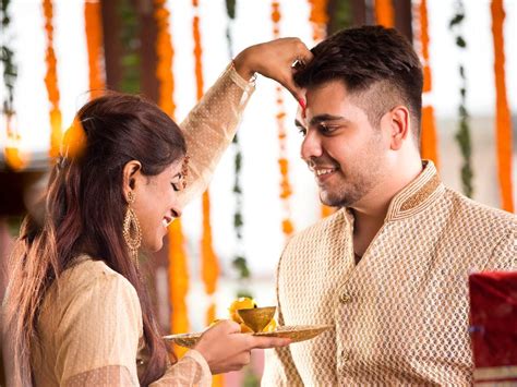 From woh pehli baar to chand sifarish, top 10. Happy Bhai Dooj 2019: Images, Quotes, Messages, Wishes ...