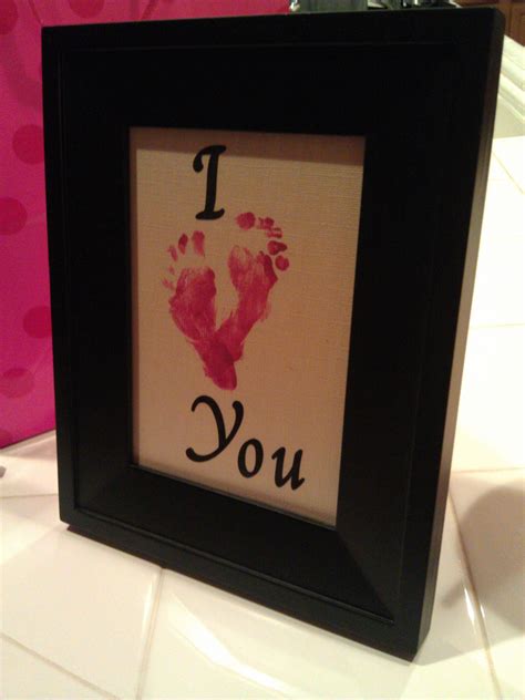 Valentine's gift is a very essential thing and i think everyone gives a gift on this day so you should buy too but confusion starts on arrange picnic or vacation tour and tell your girlfriend or wife on 14th feb as surprise. My Wife and Daughter made me a Valentine's Day gift. Love ...