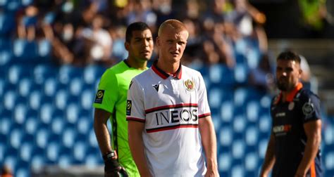 Zwanzig minuten später wird dolberg unter dem jubel der zuschauer ausgewechselt, trainer hjulmand nimmt ihn in den arm und klatscht ab. OGC Nice : Dolberg et Claude-Maurice positifs au Covid-19