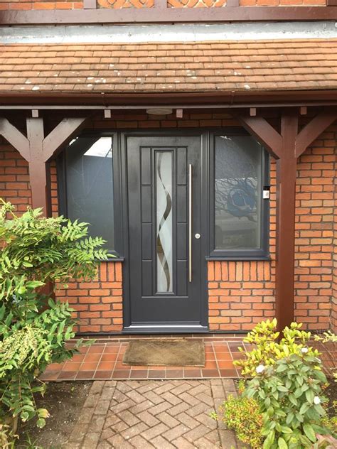 Contemporary italia, solidor composite doors by timber composite doors are brought to you with our italia range of timber core doors. Anthracite Grey Vermont Haze | Composite front door ...