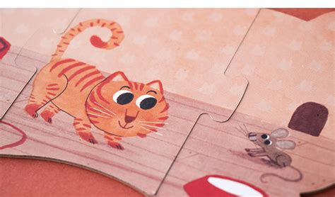 She will do it almost anywhere besides the pads. Londji Puzzle - I love my pets | detail