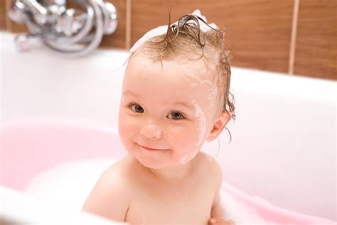 Baby kids bath tub waterproof , educational baby bathtub , old baby bathtub , baby bathtub with bubbles , baby bathtub with net , baby bathtub swimming tub , baby bathtub with shower. girl child showering
