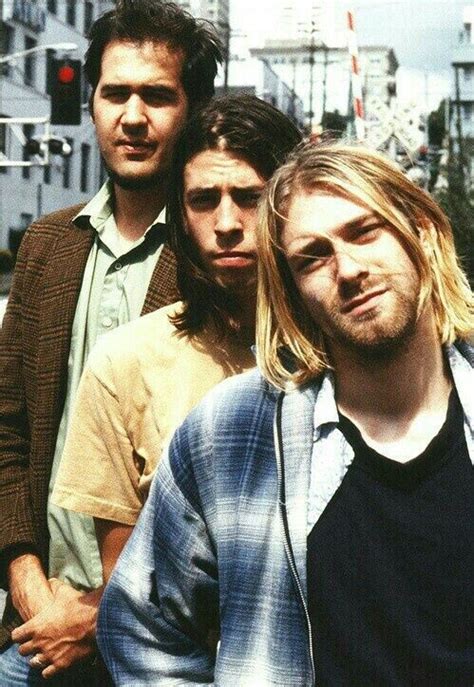 The publisher has been announcing a steady stream today activision capped off that list with the announcement that nirvana singer and guitarist kurt cobain will be playable in guitar hero 5. Imagem de nirvana, kurt cobain, and grunge | Nirvana kurt ...