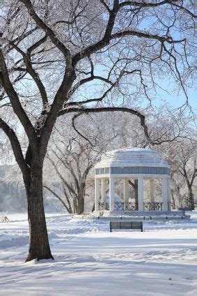 Holiday inn saskatoon downtown was one of the first properties to combine unique style with food and beverage as a social point of guest interaction and connectivity. Saskatoon Bandstand in Winter | Beautiful places on earth ...