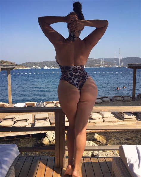 11 months ago11 months ago. Kelly Brook Ass | #TheFappening