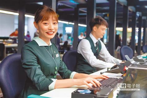 Welcome to the official eva air facebook webpage. 長榮航新裝上陣 生氣盎然 - 中時電子報