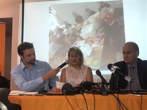 Sie ist verwaltungssitz der gemeinde mamusa im distrikt dr ruth segomotsi mompati. WATCH: Laerskool Schweizer-Reneke teacher: My life is ...