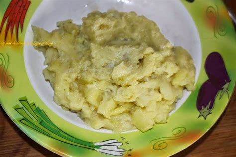 Tambahkan air kaldu ayam sesuai takaran saat menanak nasi. Dapur Harmoni: Resep Roti Kentang Tanpa Telur Versi 1