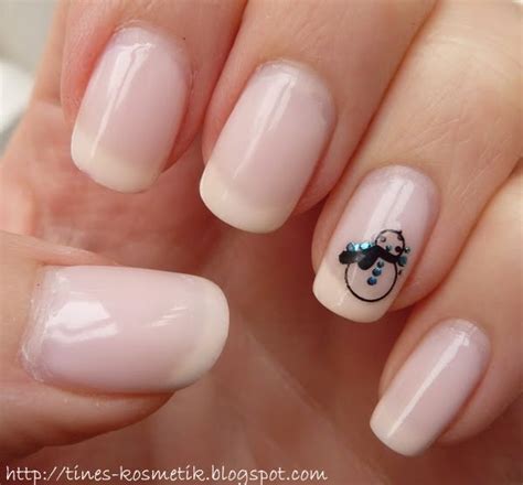 Viele studios preisen beide methoden damit an, dass sie den nagel stärken und dieser unter gel und shellac weiter wachsen könnte. Tines Kosmetikblog: CND Shellac Tag 13 / überlackieren ...