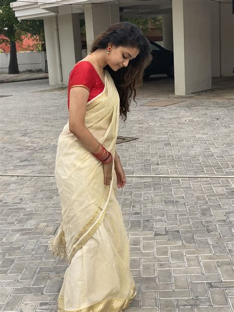 Keerthy Suresh's breathtaking gorgeous Onam special photos stuns