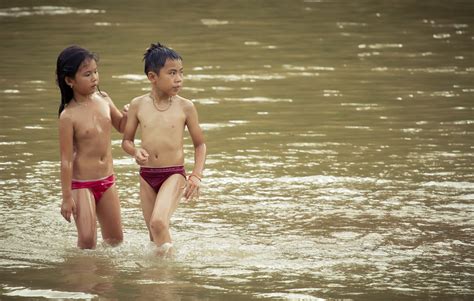 Asians lucy thai and nyla thai are your living fan 3,83430 min. Thai Girls Bathing Rivers