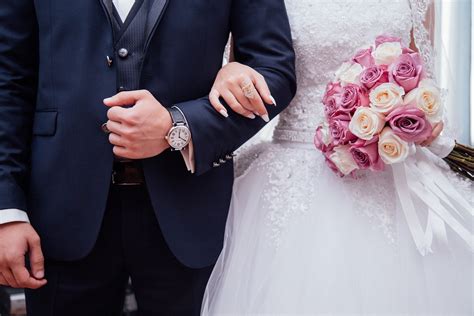 Couples are planning and they're ready to spend money on the celebration they've been waiting for. How to Plan Your Dream 2021 Wedding in the Middle of COVID-19
