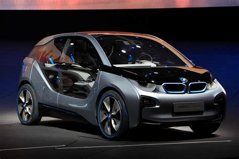 In the bmw i3, full torque from the electric motor is instantly available from a standing start, and keeps coming without delay; Sport Car Garage: BMW i3 (2014)