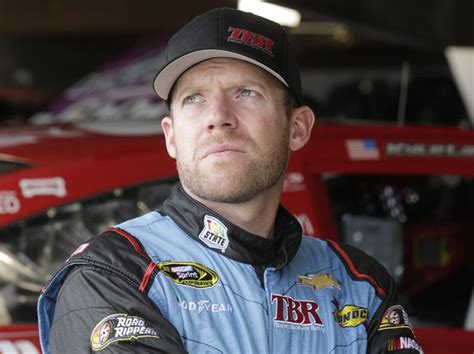 A fox sports spokesperson said, fox sports presently has been unable to reach an agreement to broadcast nascar coverage. Fox Sports Adds Regan Smith To Pit Reporter Lineup - RNW ...
