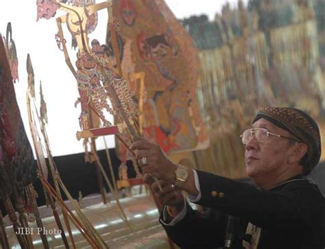 Tidak sengaja saya abadikan momen tersebut. The Secrets Of Wayang: Dalang, Orang Penting Dibalik Layar