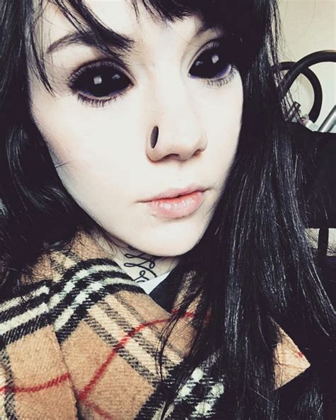 Eyeball tattoos are slowing creeping in to the edges of our collective consciousness, slowing showing signs of life. Pιnтereѕт//@katelynjennnax ♡ | grace neutral | タトゥー