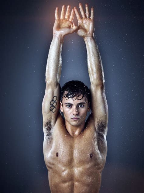 Tom daley the footballer is fom england. Pin by mariusicka on People | Tom daley, Photographer ...