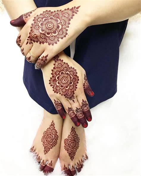 Sedangkan di india para wanita menggunakan henna setiap. Cari Gambar Inai